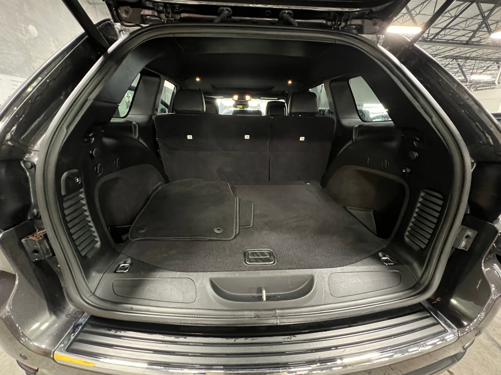 Thumbnail: 2020 Jeep Grand Cherokee - 6
