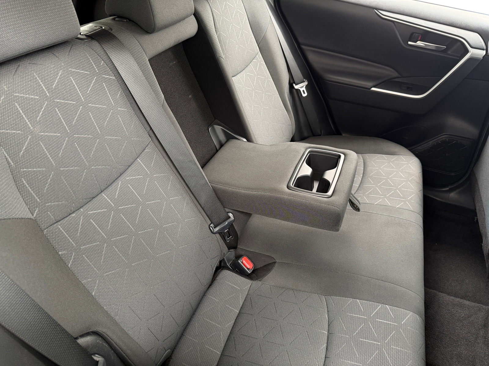 Thumbnail: 2019 Toyota RAV4 - 6