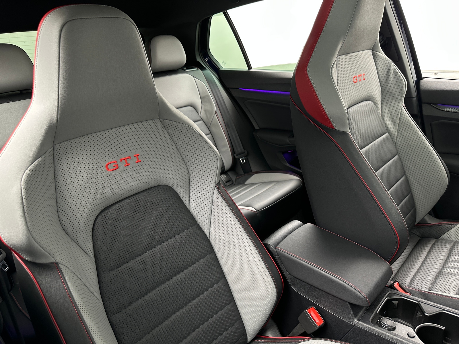 Thumbnail: 2024 Volkswagen Golf - 2