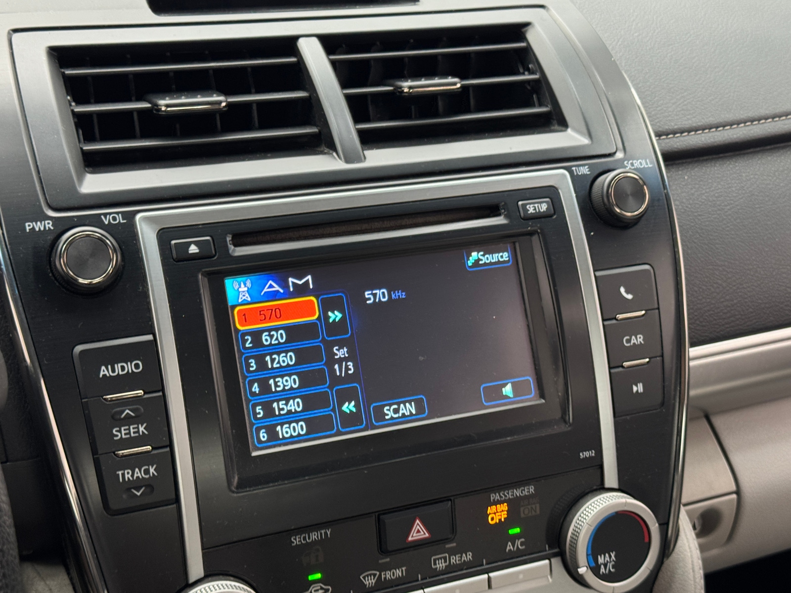 Thumbnail: 2012 Toyota Camry - 4