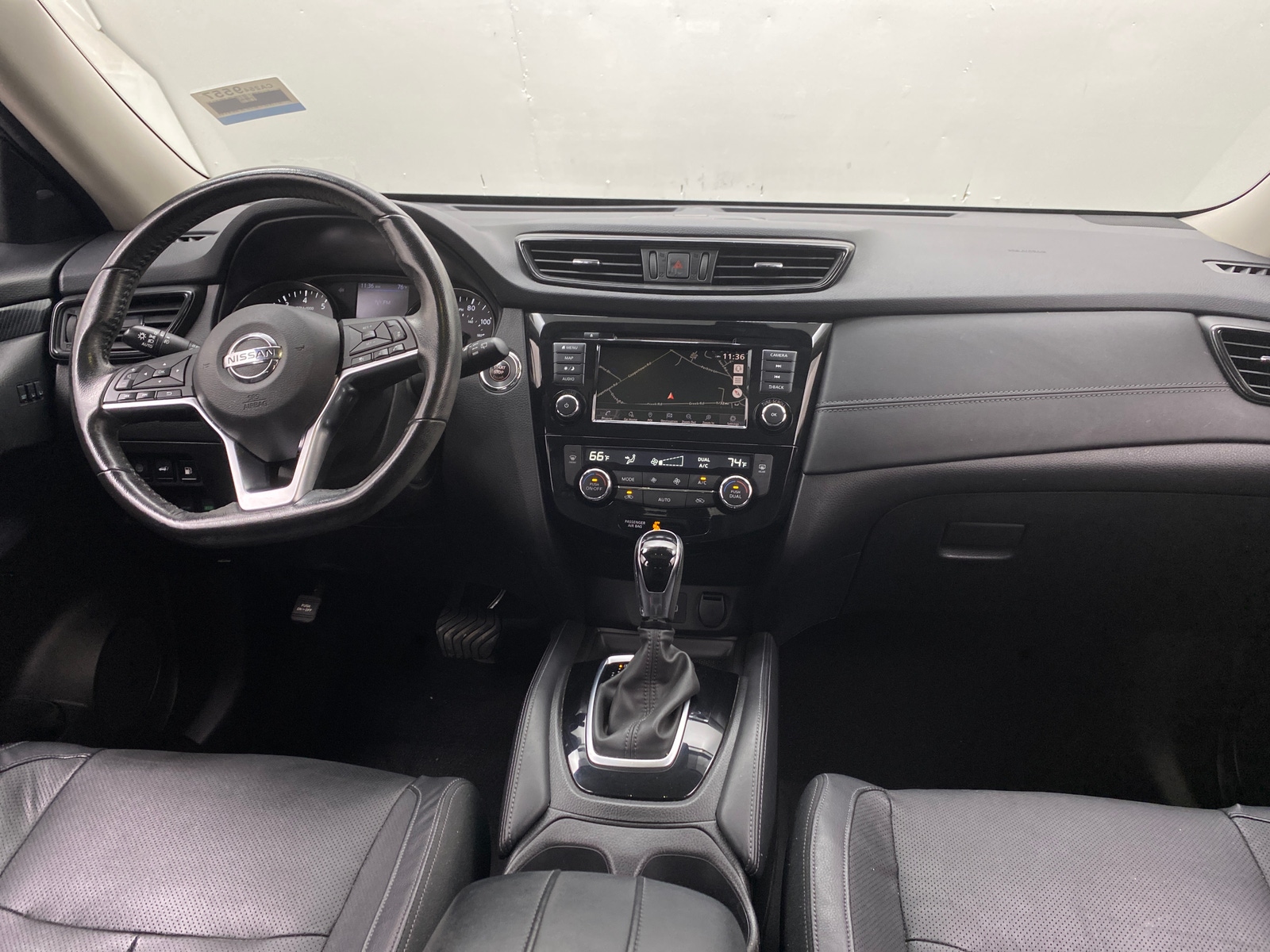 Thumbnail: 2018 Nissan Rogue - 3