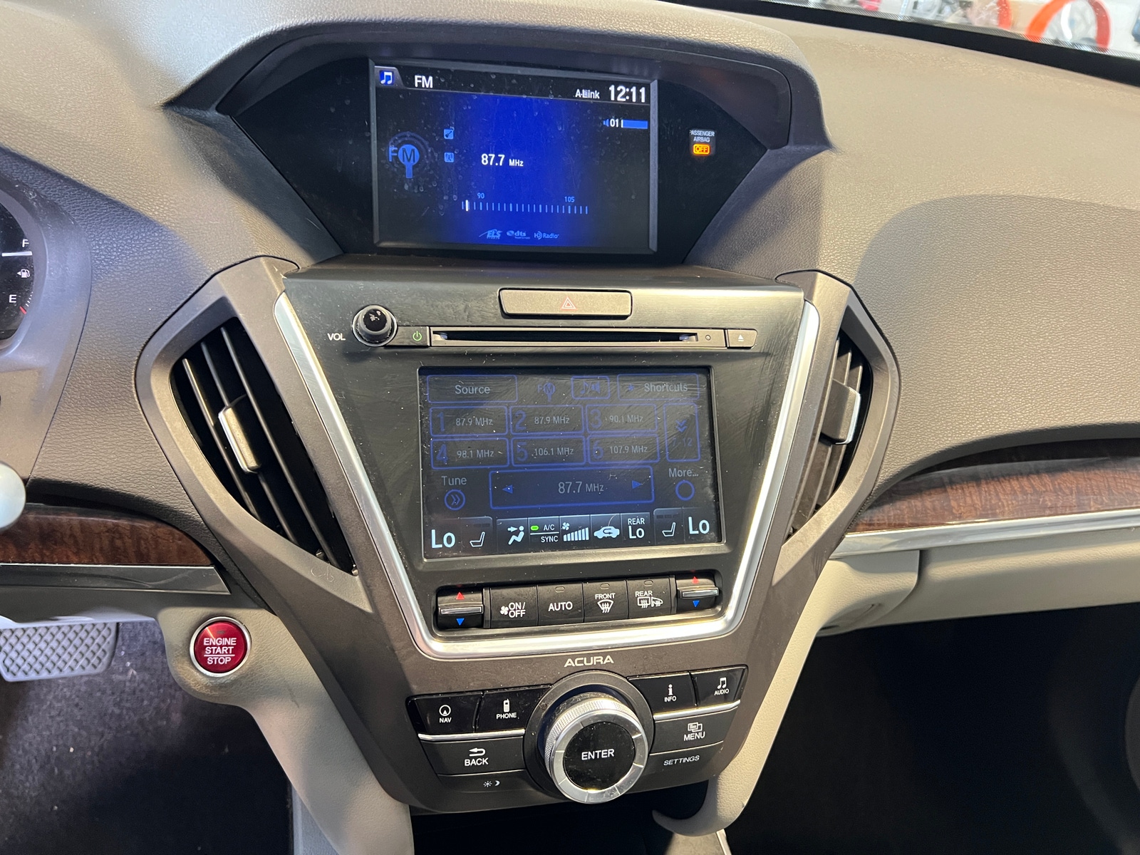 Thumbnail: 2017 Acura MDX - 3