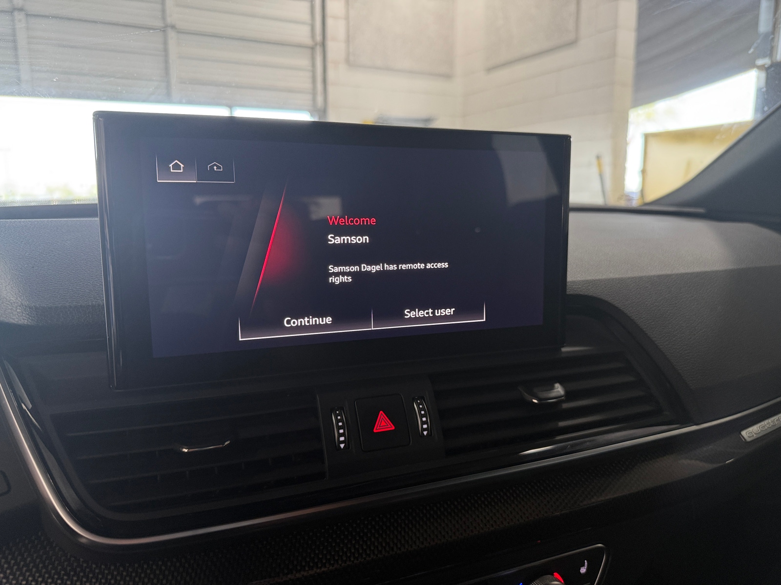 Thumbnail: 2022 Audi SQ5 - 3