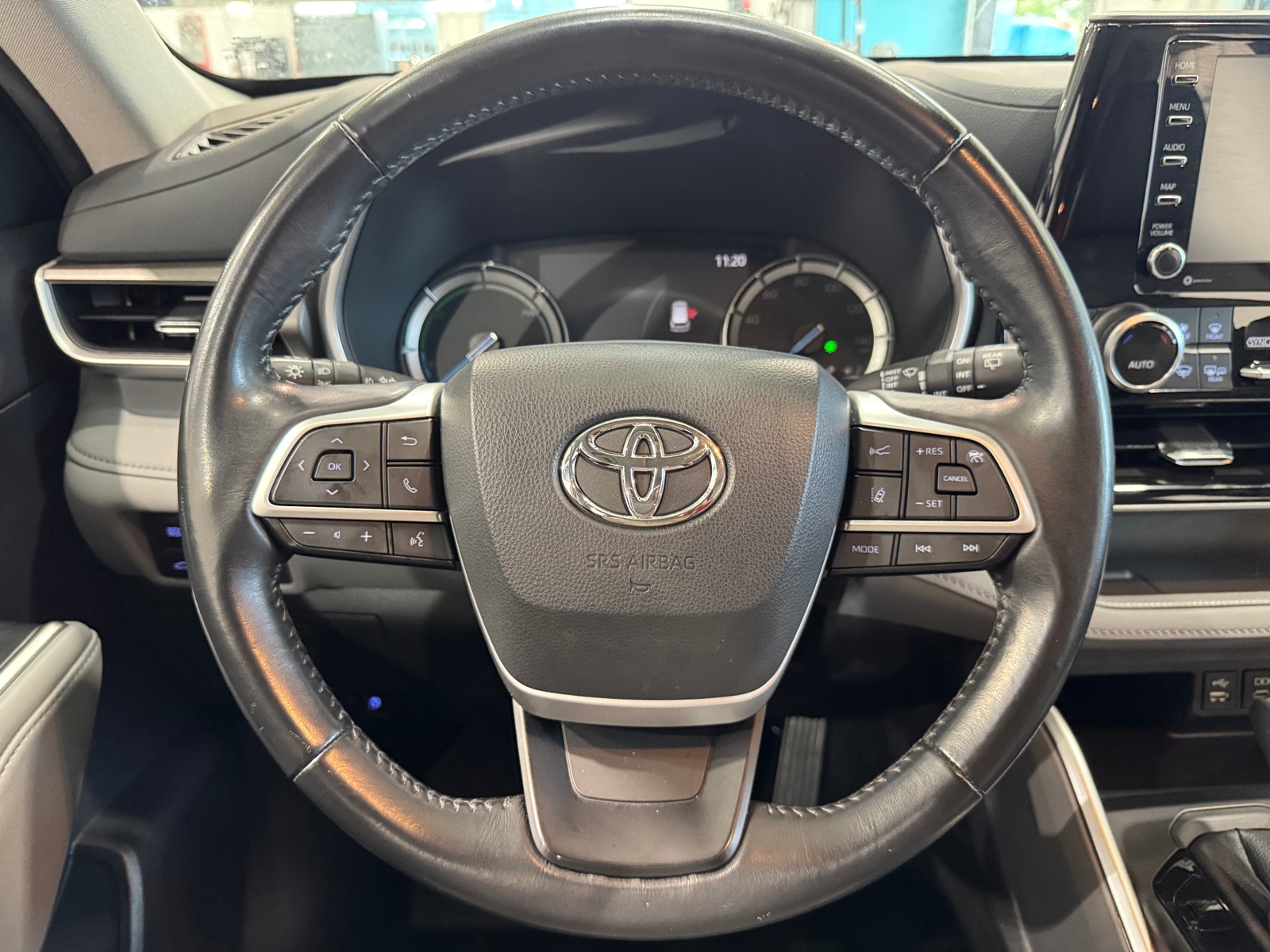 Thumbnail: 2022 Toyota Highlander - 4
