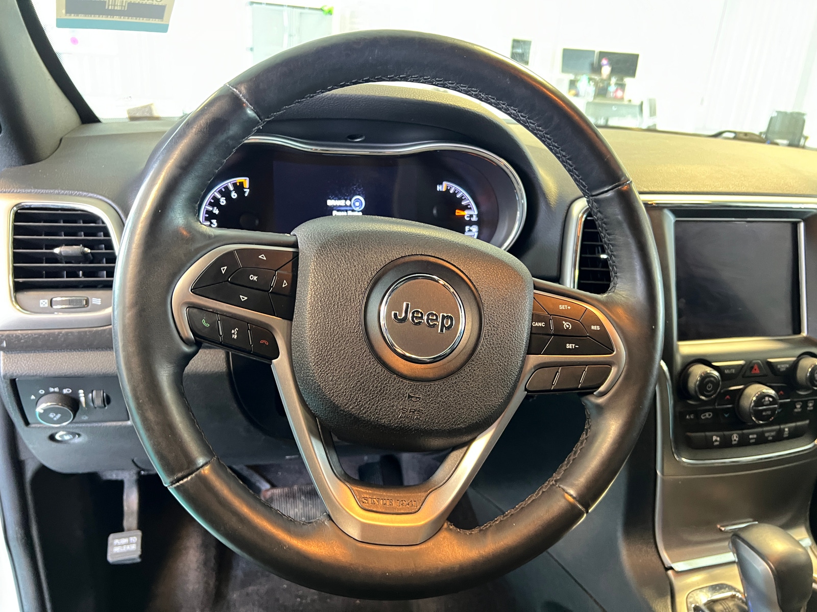 Thumbnail: 2018 Jeep Grand Cherokee - 4