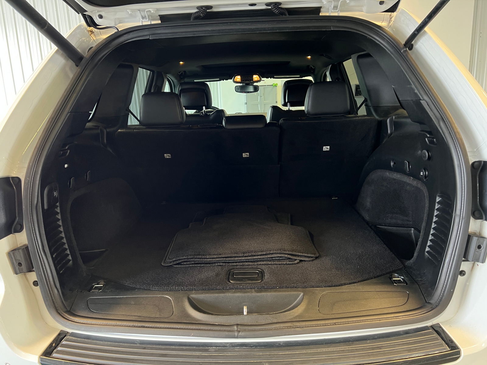 Thumbnail: 2018 Jeep Grand Cherokee - 6