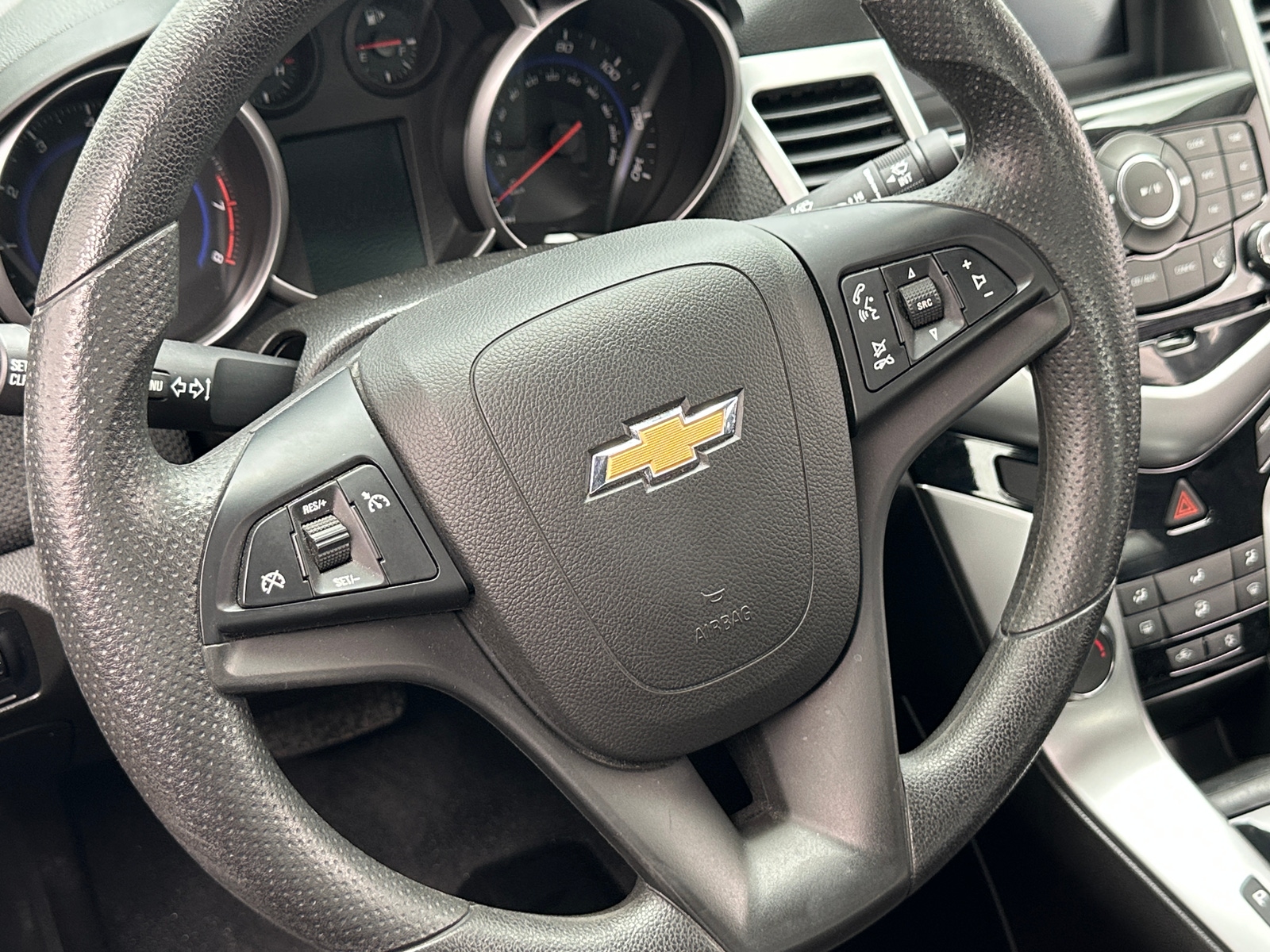 Thumbnail: 2015 Chevrolet Cruze - 5