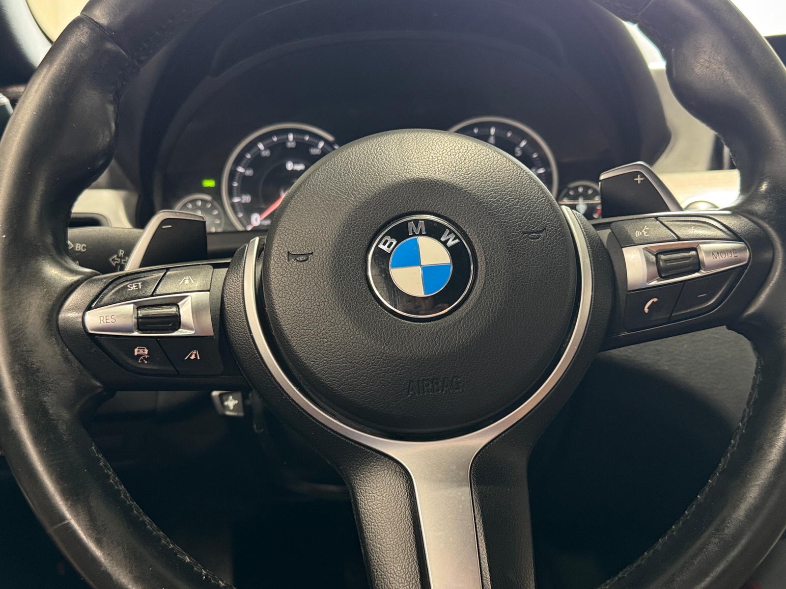 Thumbnail: 2016 BMW 6 Series - 4