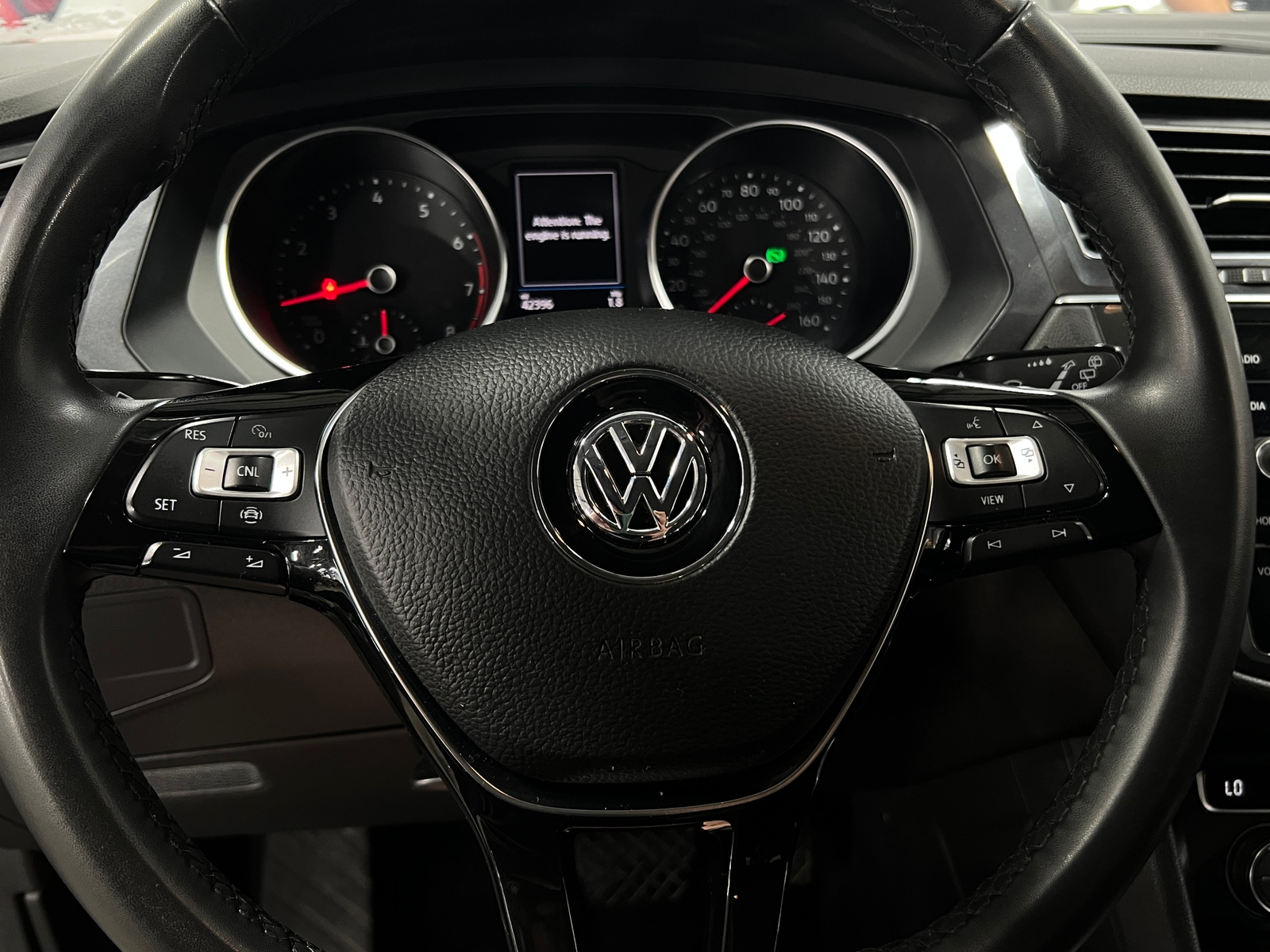 Thumbnail: 2020 Volkswagen Tiguan - 4