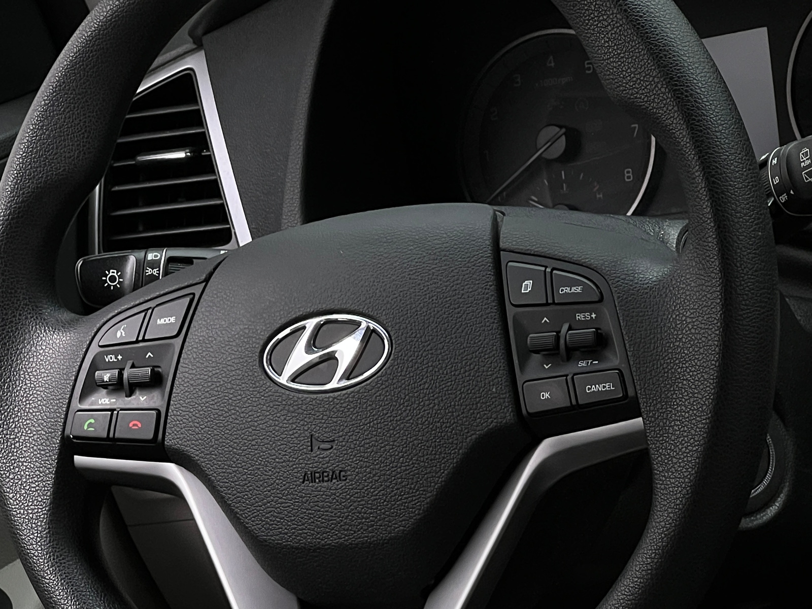 Thumbnail: 2018 Hyundai Tucson - 5