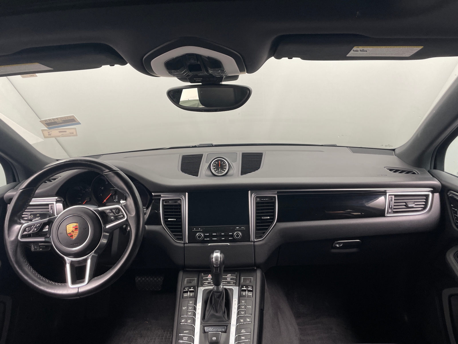Thumbnail: 2018 Porsche Macan - 2