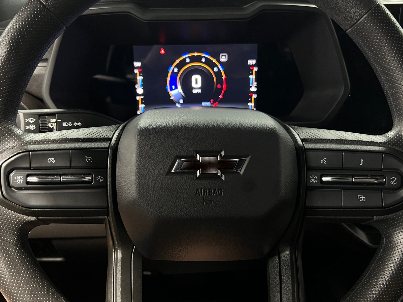 Thumbnail: 2023 Chevrolet Colorado - 5