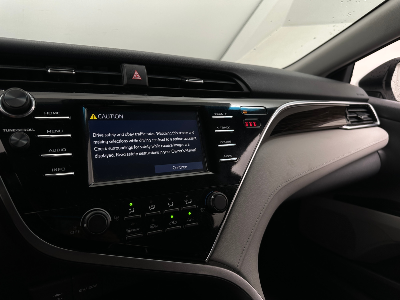 Thumbnail: 2018 Toyota Camry - 4