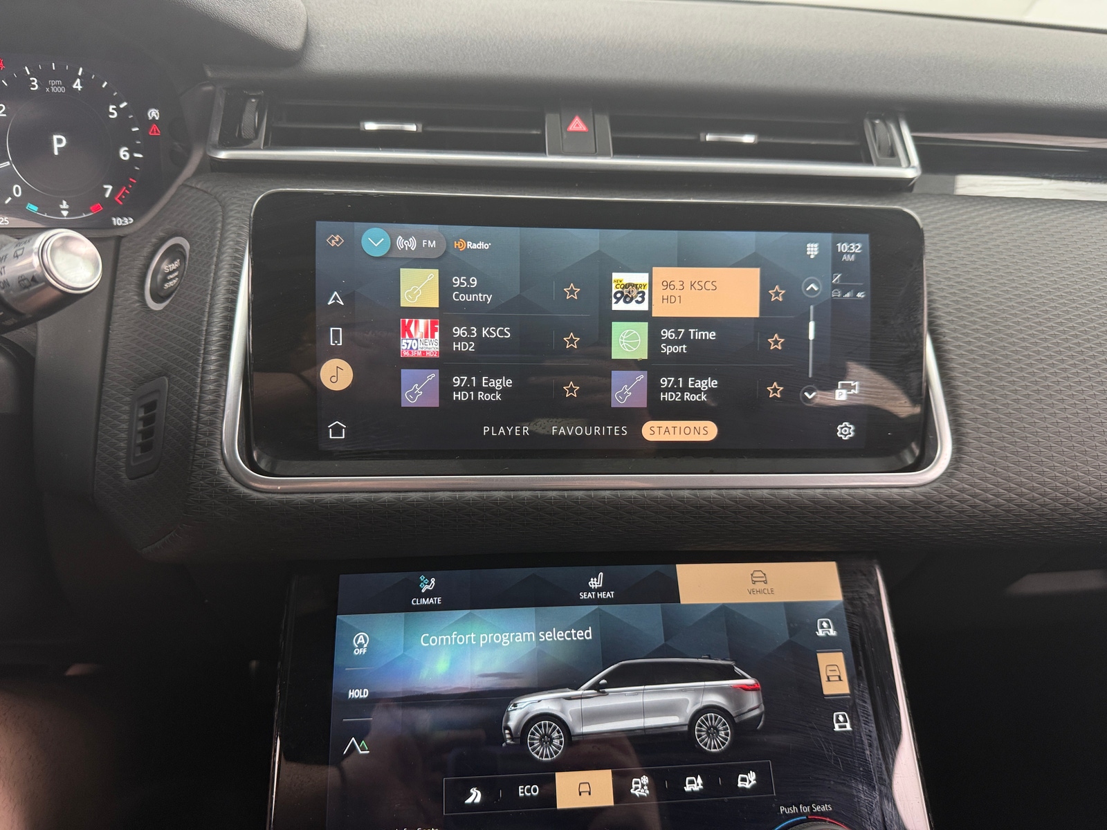 Thumbnail: 2021 Land Rover Range Rover Velar - 3