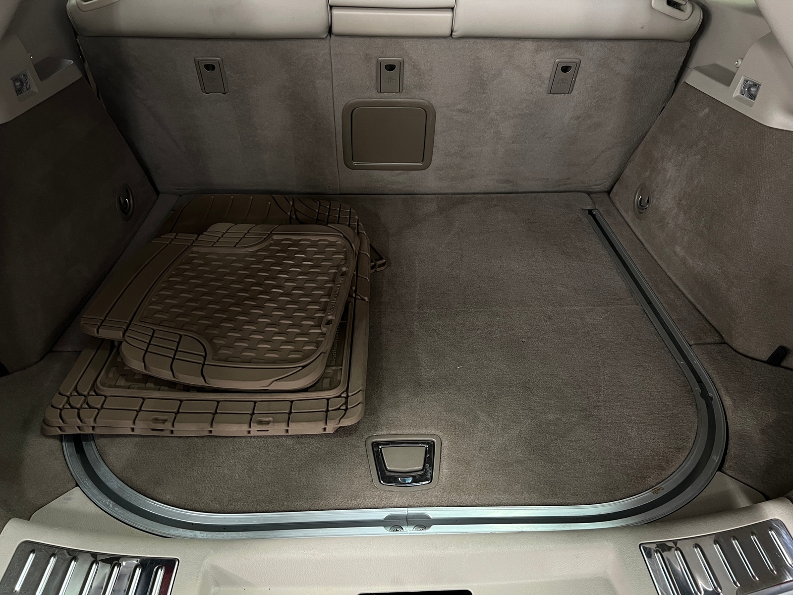 Thumbnail: 2016 Cadillac SRX - 6