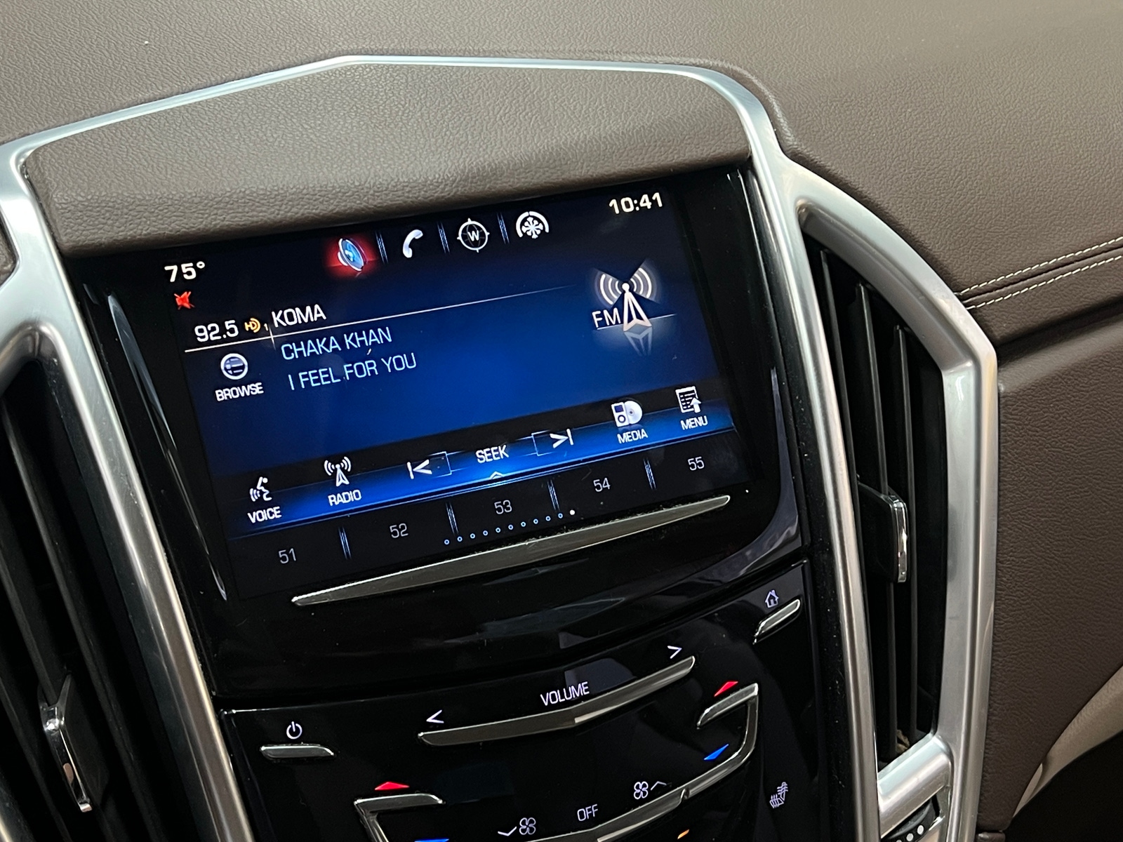 Thumbnail: 2016 Cadillac SRX - 3