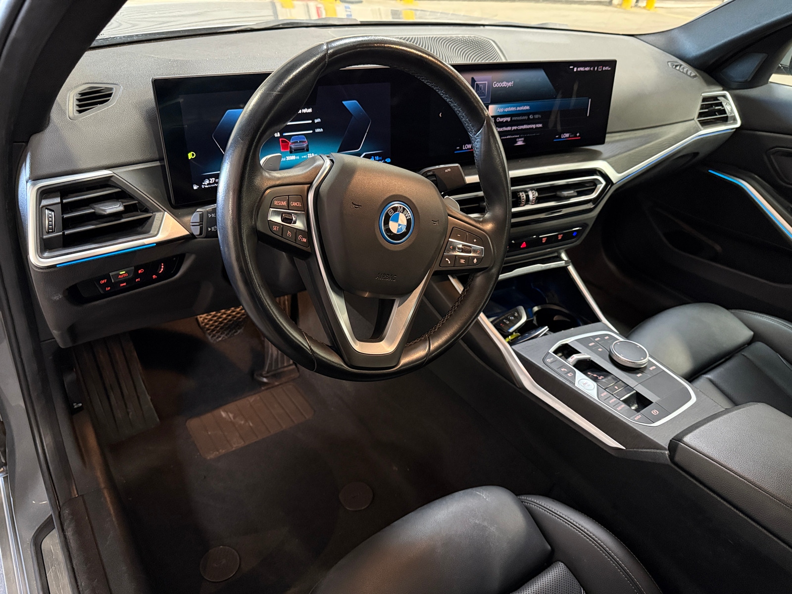 Thumbnail: 2023 BMW 3 Series - 2