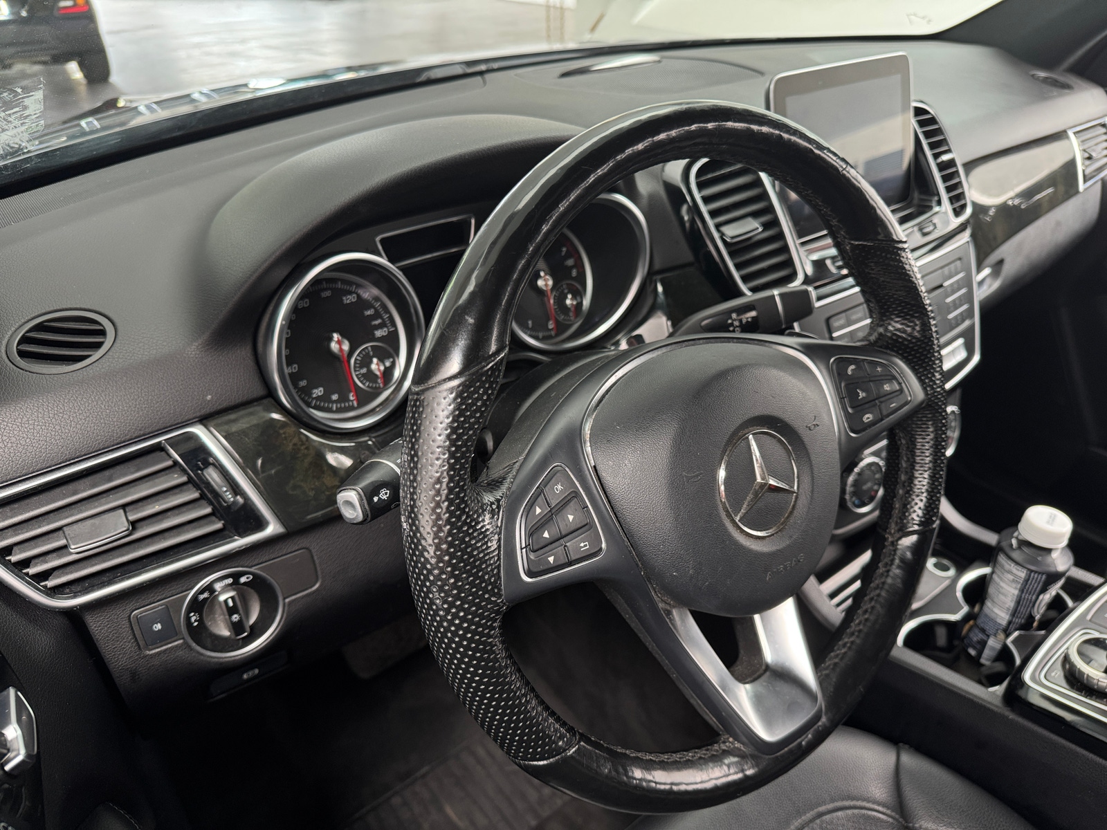 Thumbnail: 2018 Mercedes-Benz GLE - 2