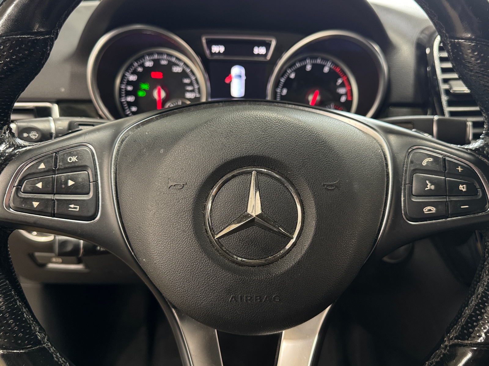 Thumbnail: 2018 Mercedes-Benz GLE - 4