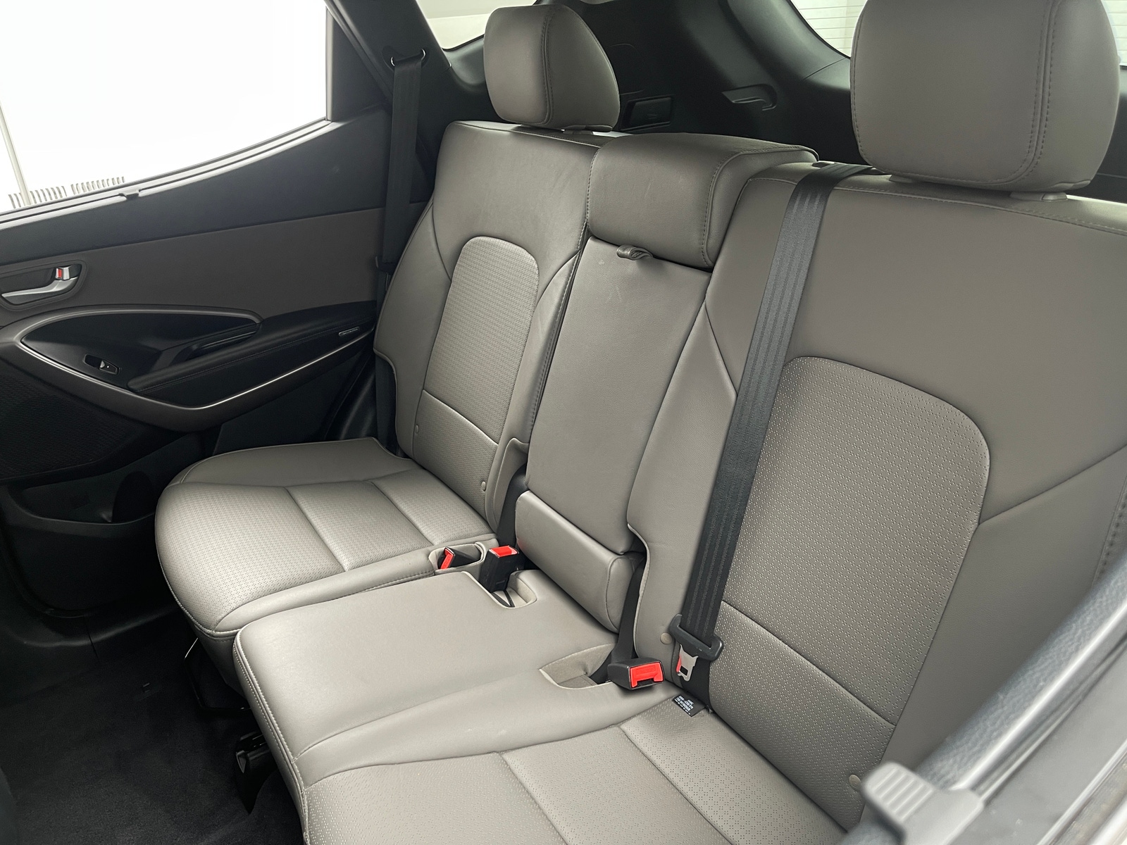 Thumbnail: 2015 Hyundai Santa Fe - 6