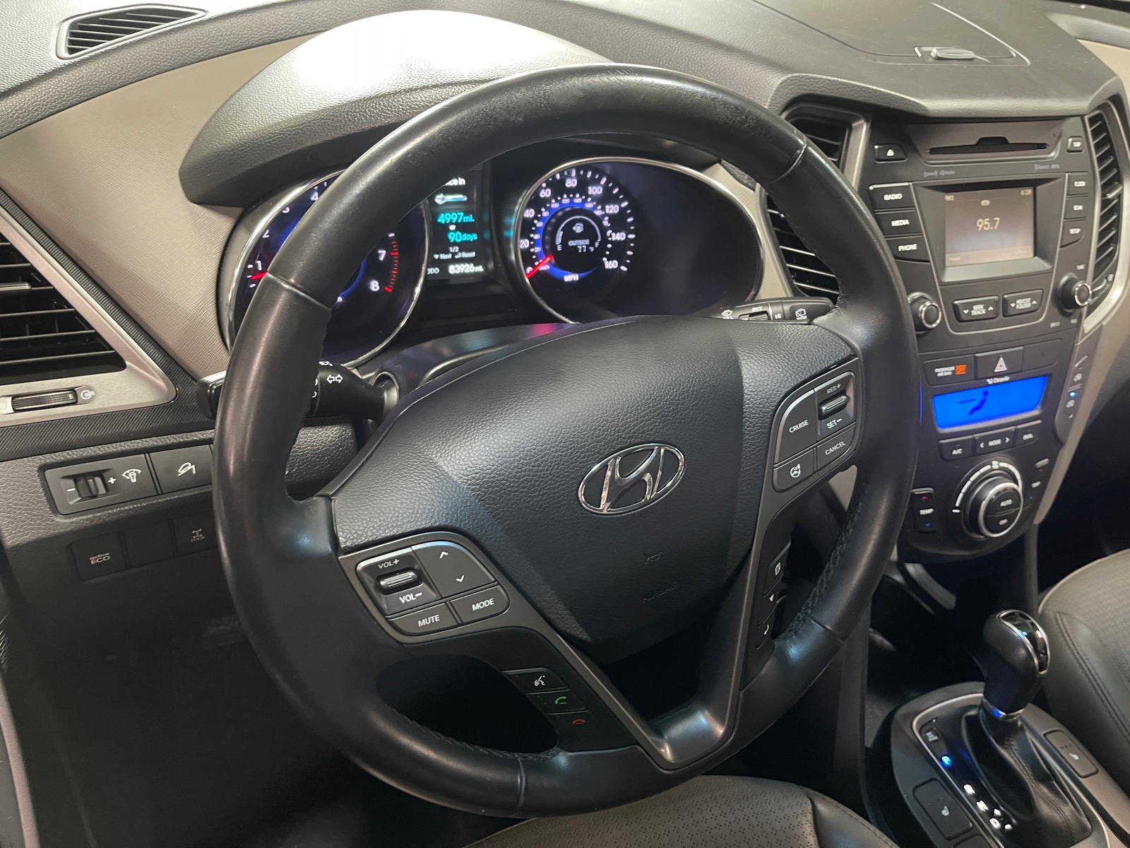 Thumbnail: 2015 Hyundai Santa Fe - 5
