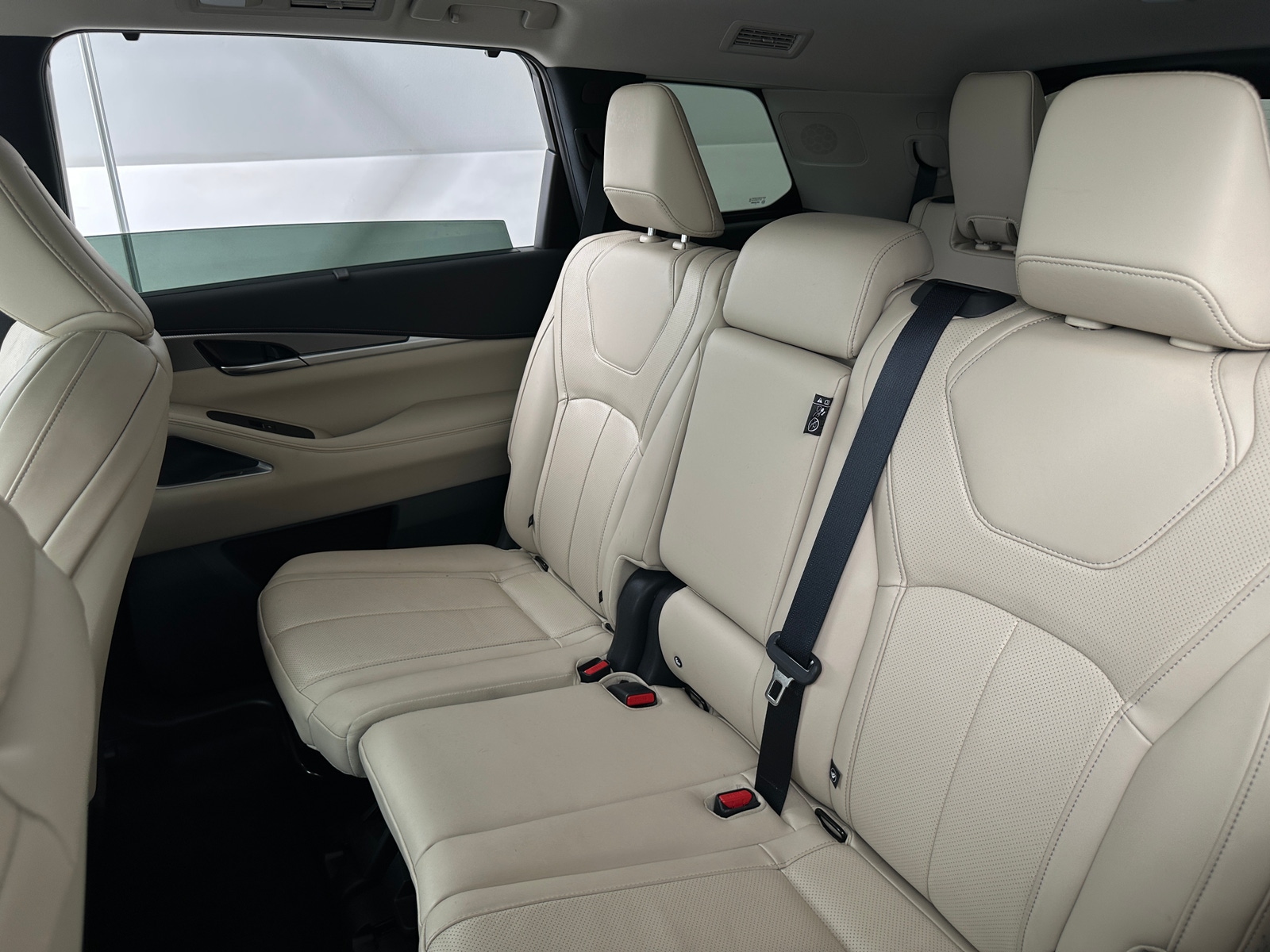 Thumbnail: 2023 INFINITI QX60 - 5