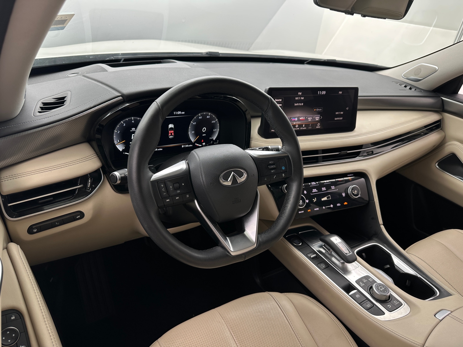 Thumbnail: 2023 INFINITI QX60 - 2