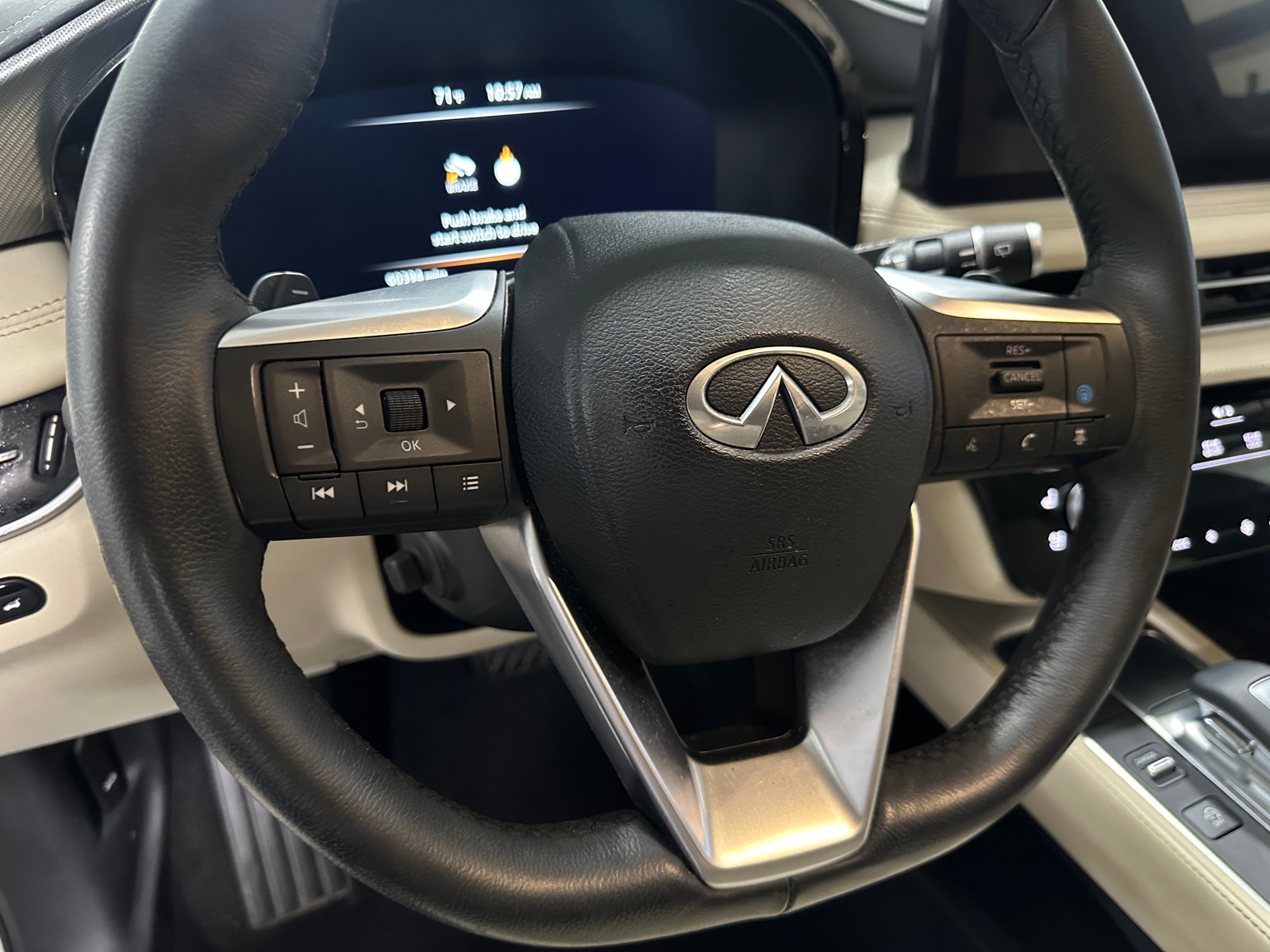 Thumbnail: 2023 INFINITI QX60 - 4
