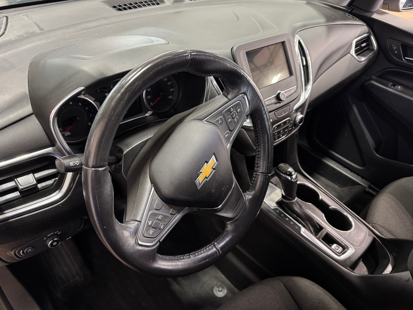 Thumbnail: 2019 Chevrolet Equinox - 3