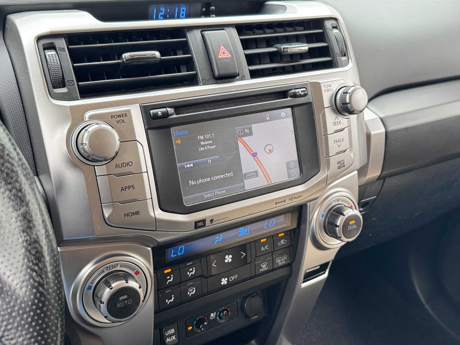 Thumbnail: 2016 Toyota 4Runner - 3