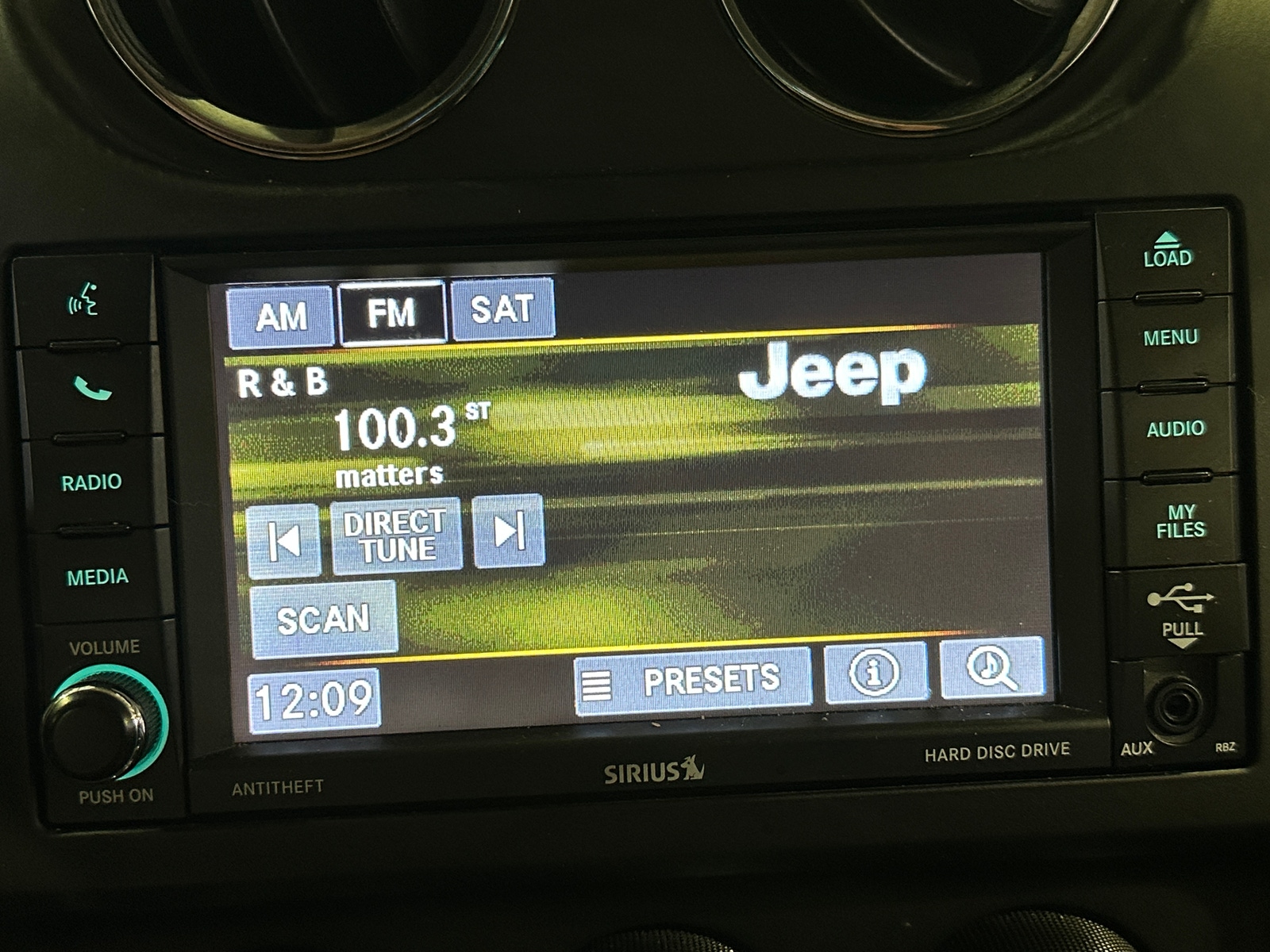 Thumbnail: 2017 Jeep Patriot - 4