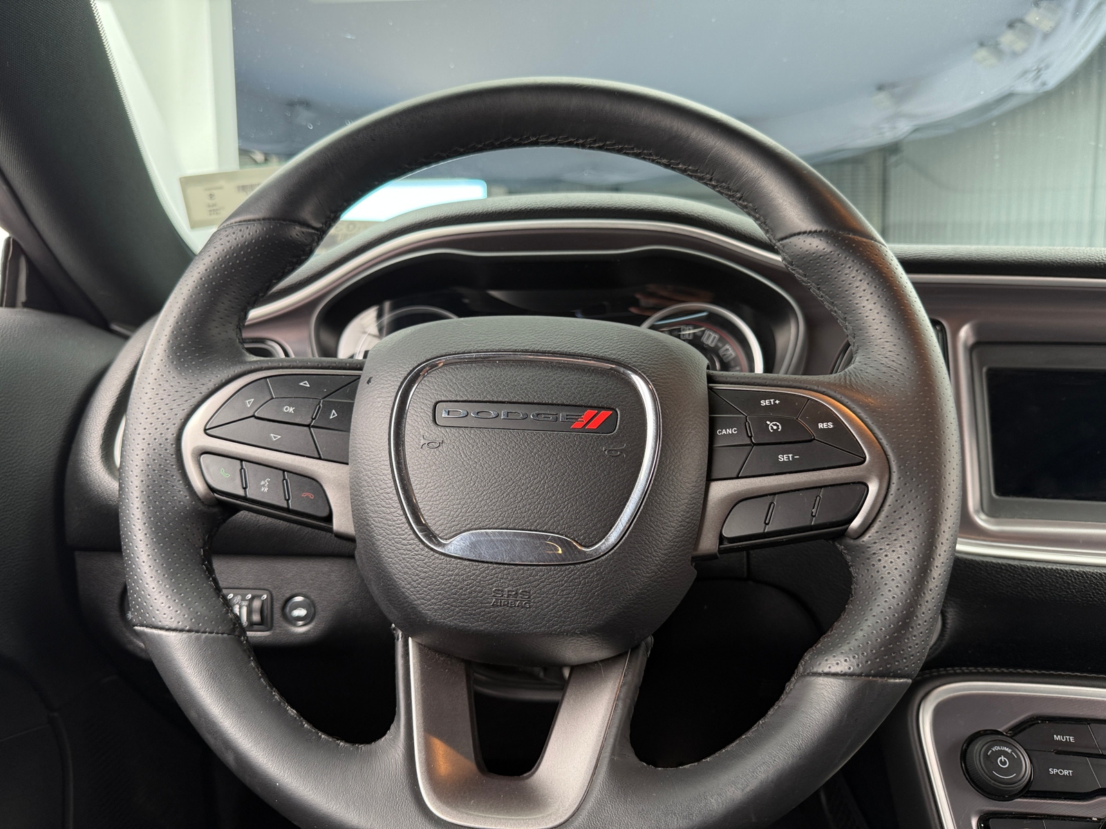 Thumbnail: 2019 Dodge Challenger - 4