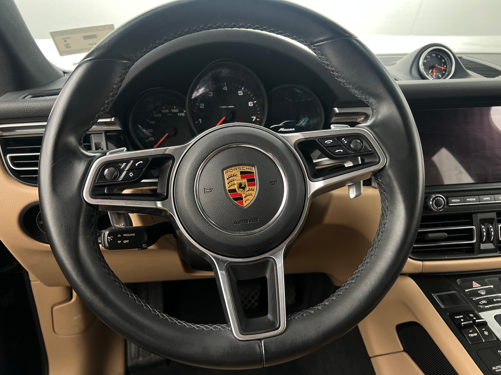 Thumbnail: 2020 Porsche Macan - 5