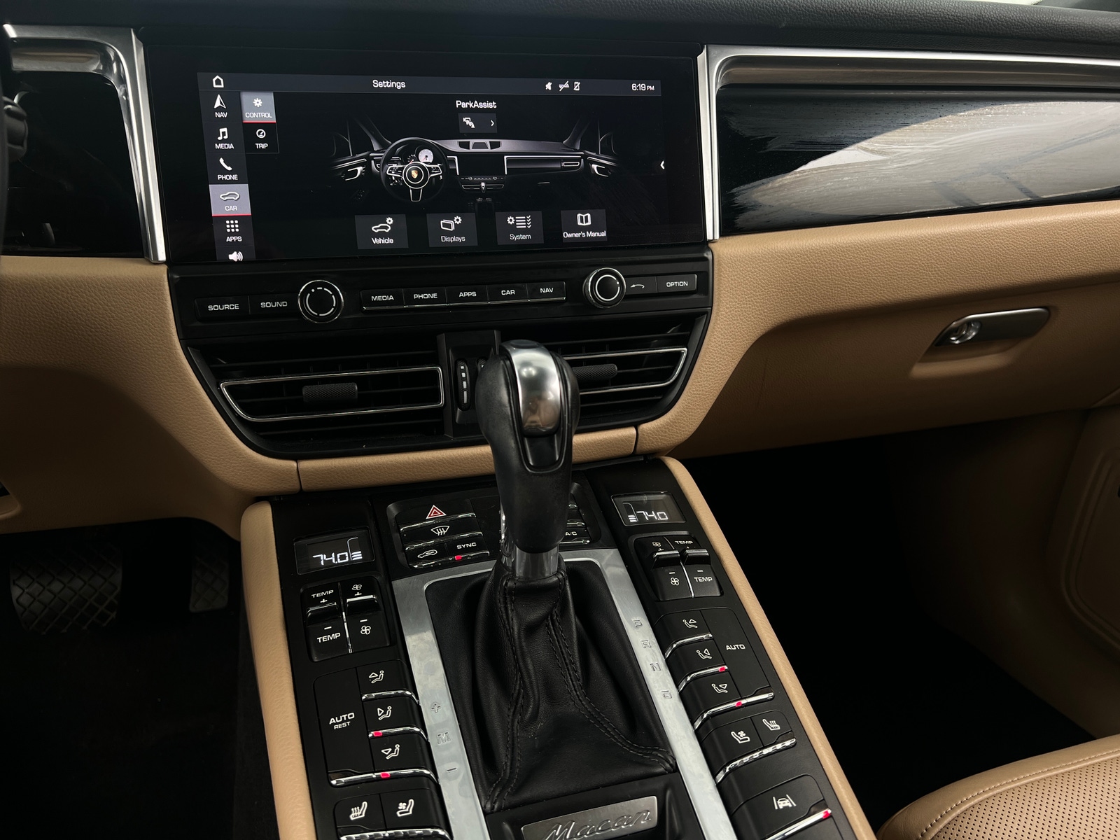 Thumbnail: 2020 Porsche Macan - 4