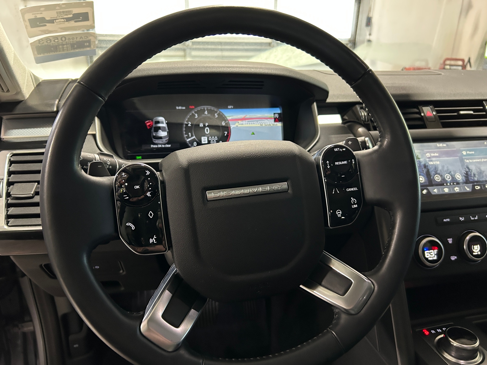 Thumbnail: 2020 Land Rover Discovery - 5