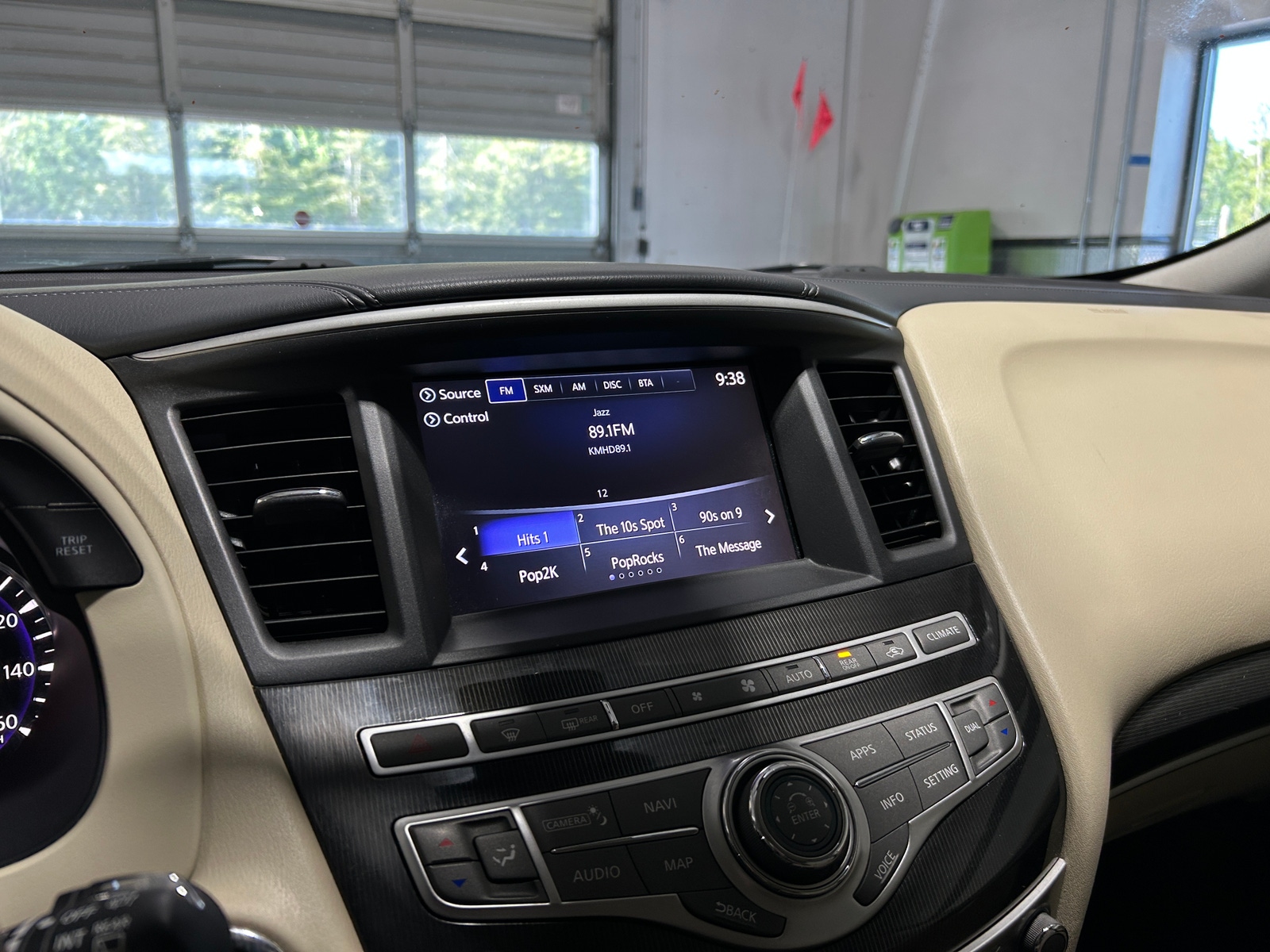 Thumbnail: 2017 INFINITI QX60 - 3