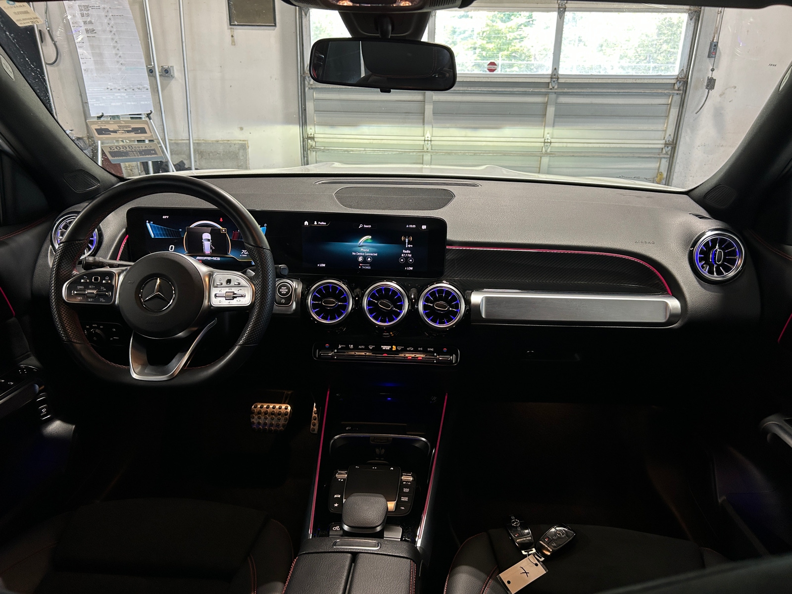 Thumbnail: 2023 Mercedes-Benz GLB - 2