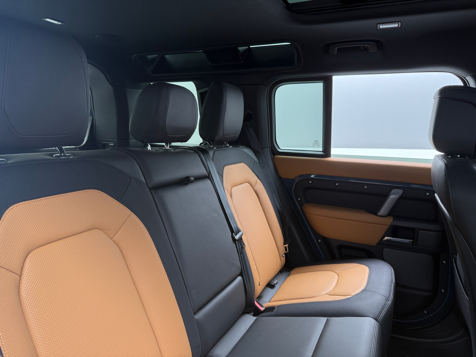 Thumbnail: 2024 Land Rover Defender - 6
