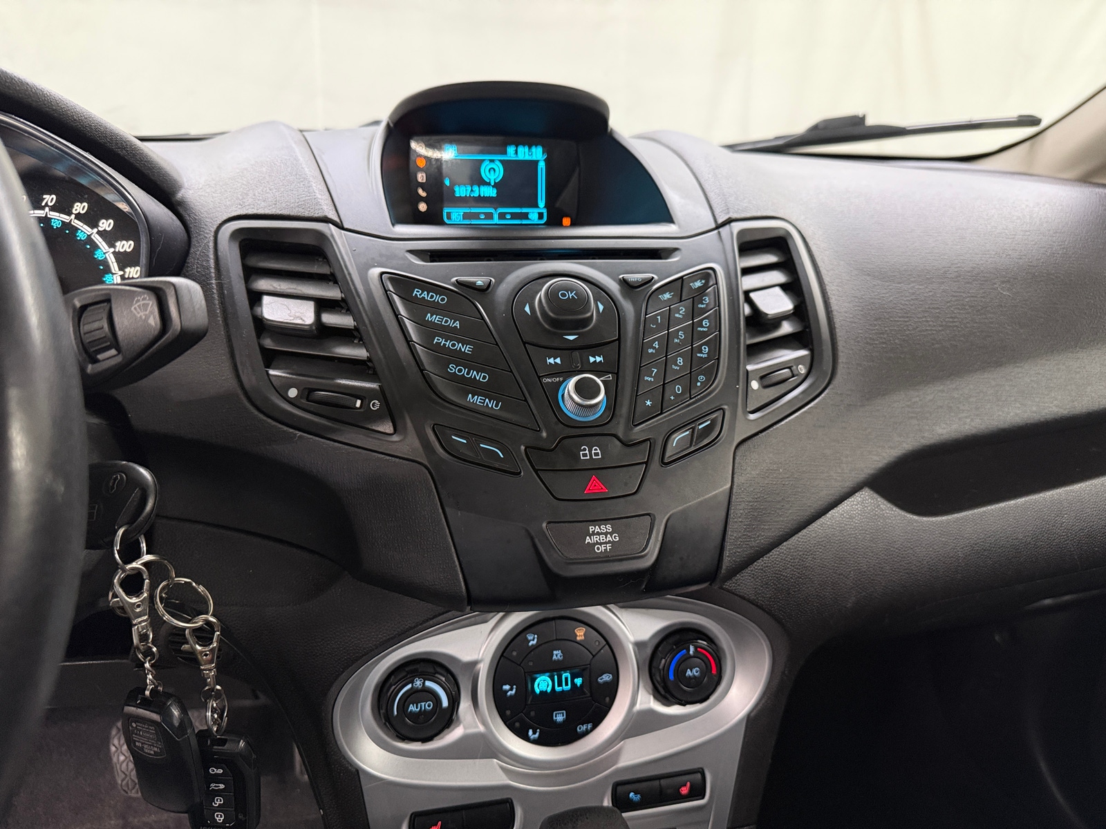 Thumbnail: 2014 Ford Fiesta - 4