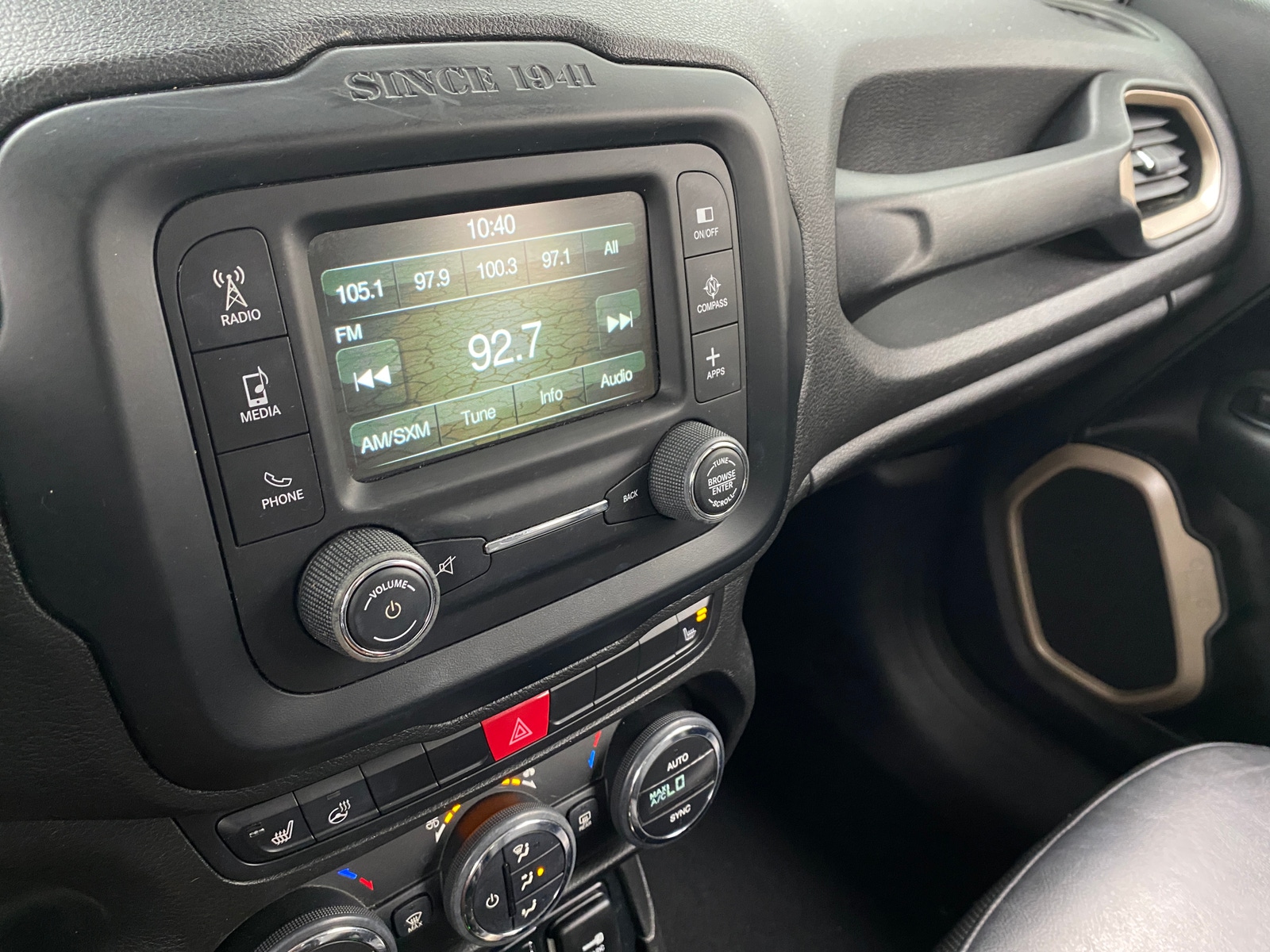 Thumbnail: 2017 Jeep Renegade - 3