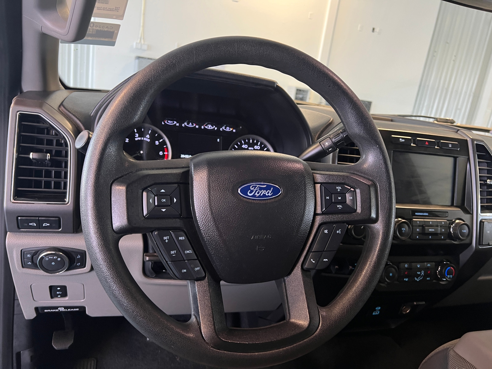 Thumbnail: 2020 Ford Econoline - 5