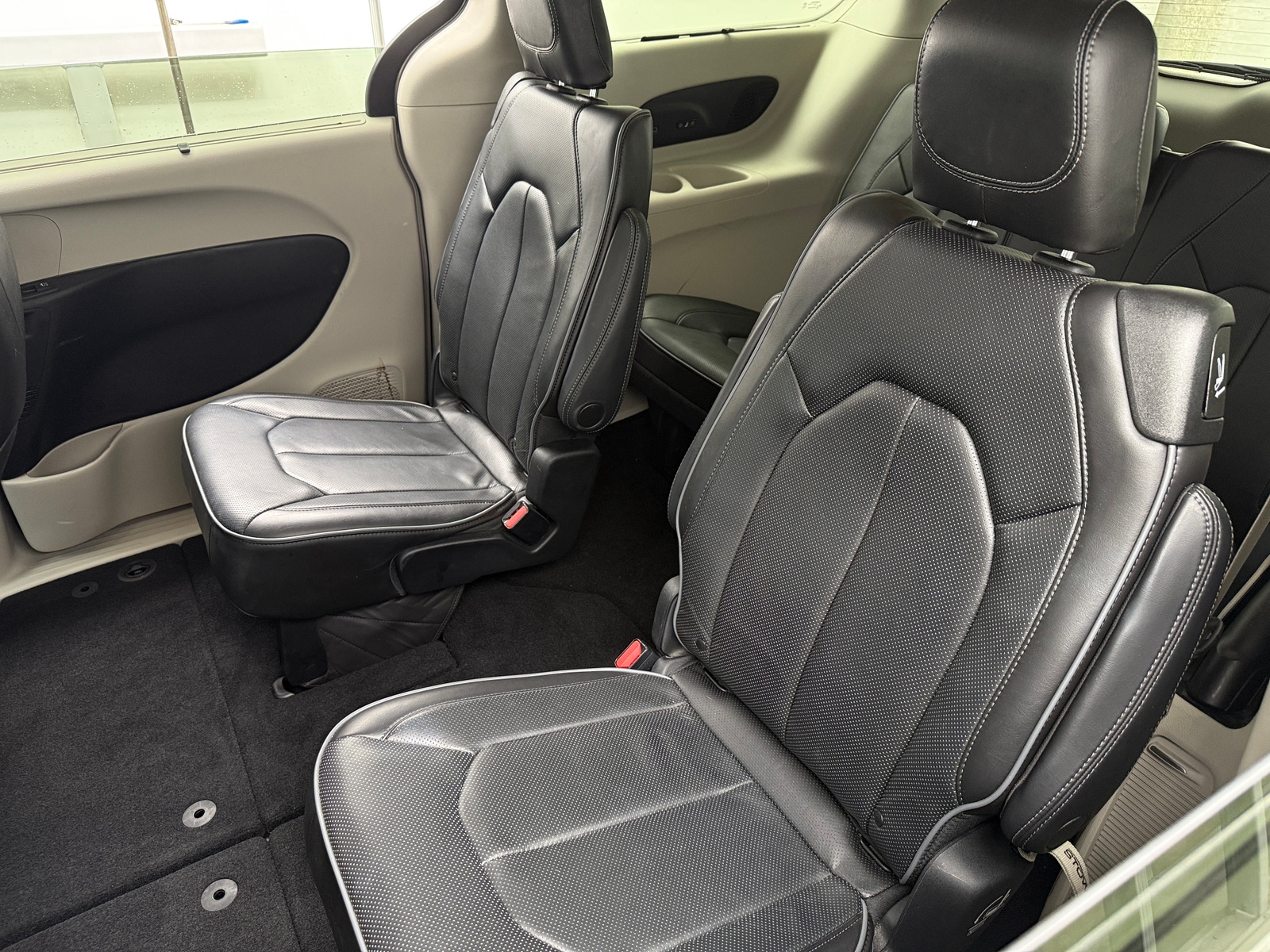 Thumbnail: 2019 Chrysler Pacifica - 5