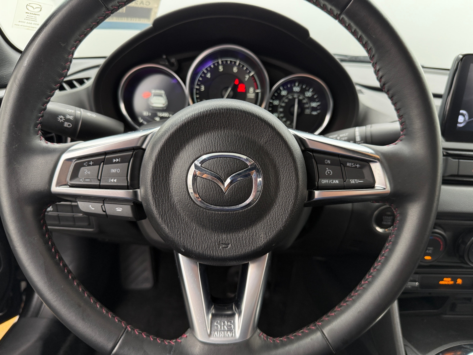 Thumbnail: 2019 Mazda MX-5 Miata - 5