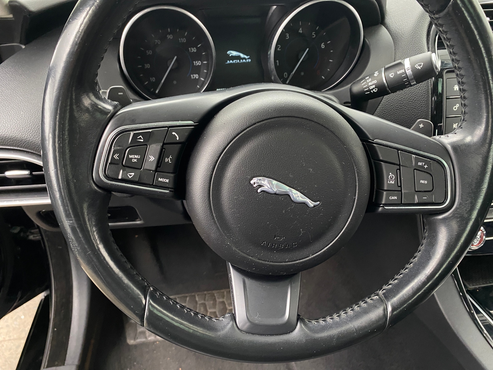 Thumbnail: 2017 Jaguar XE - 4