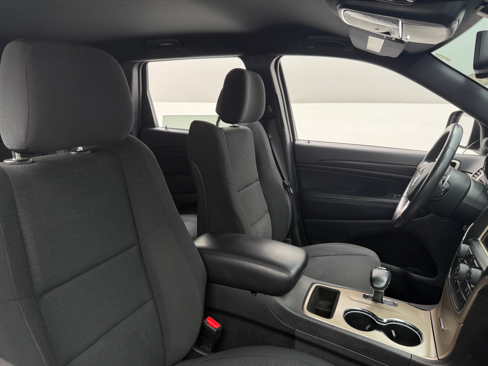 Thumbnail: 2015 Jeep Grand Cherokee - 2