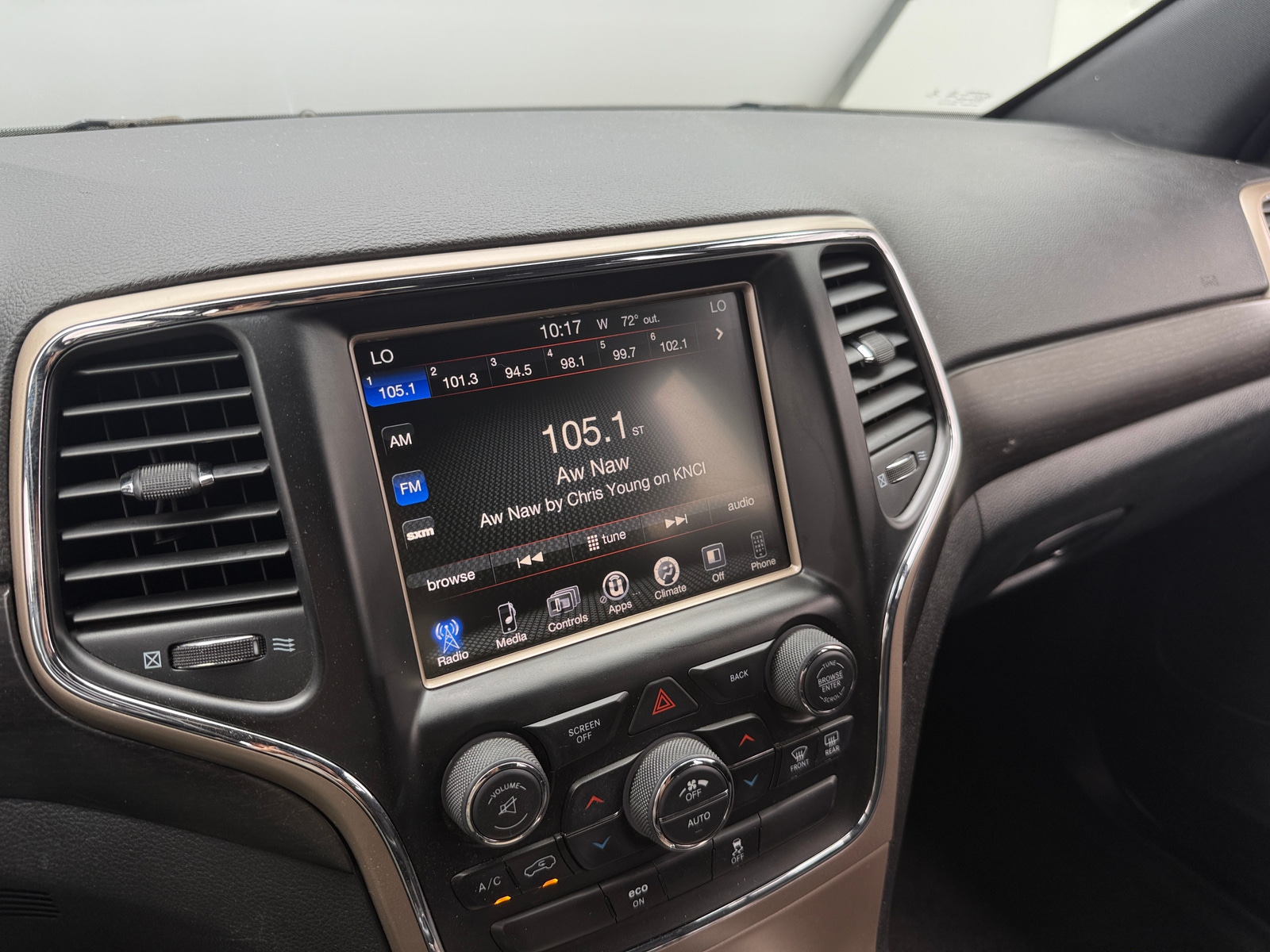Thumbnail: 2015 Jeep Grand Cherokee - 4