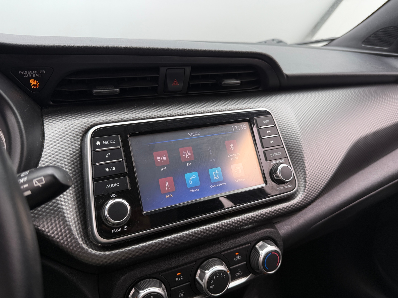 Thumbnail: 2019 Nissan Kicks - 4