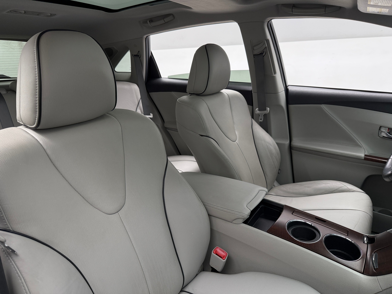 Thumbnail: 2011 Toyota Venza - 2