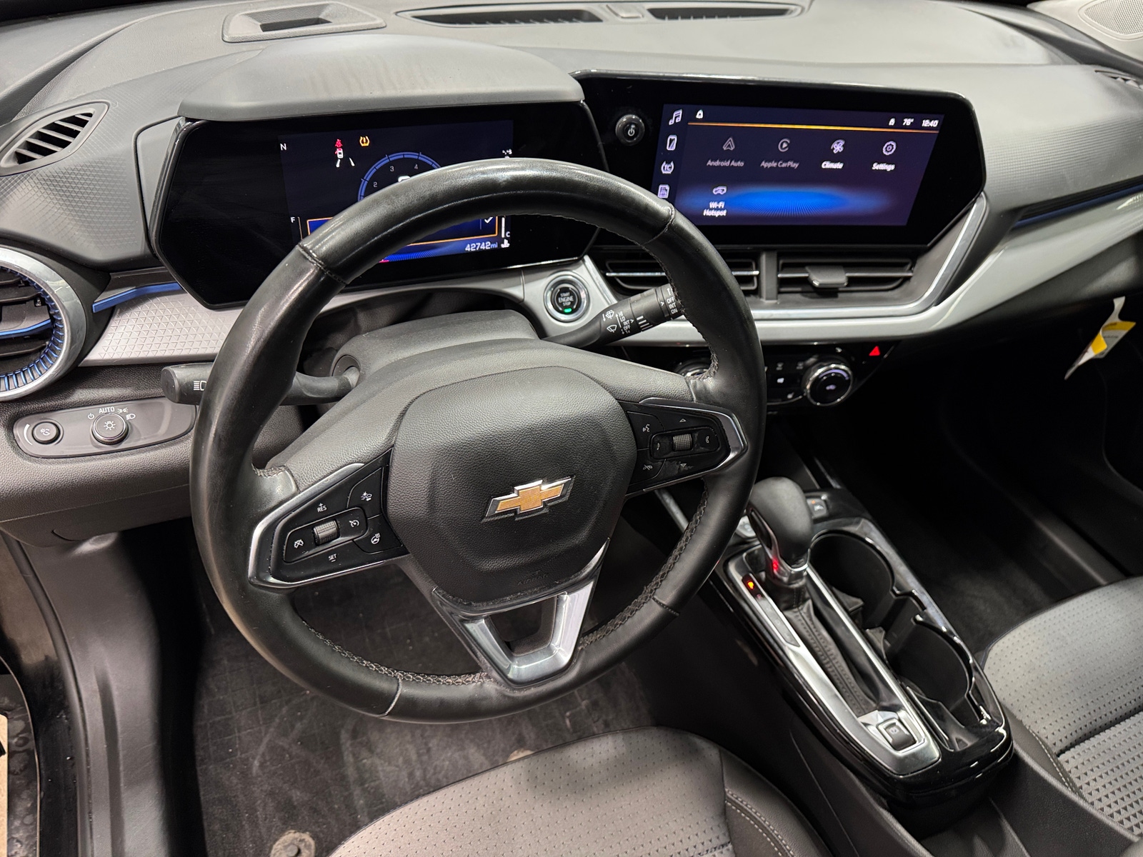 Thumbnail: 2024 Chevrolet Trax - 3