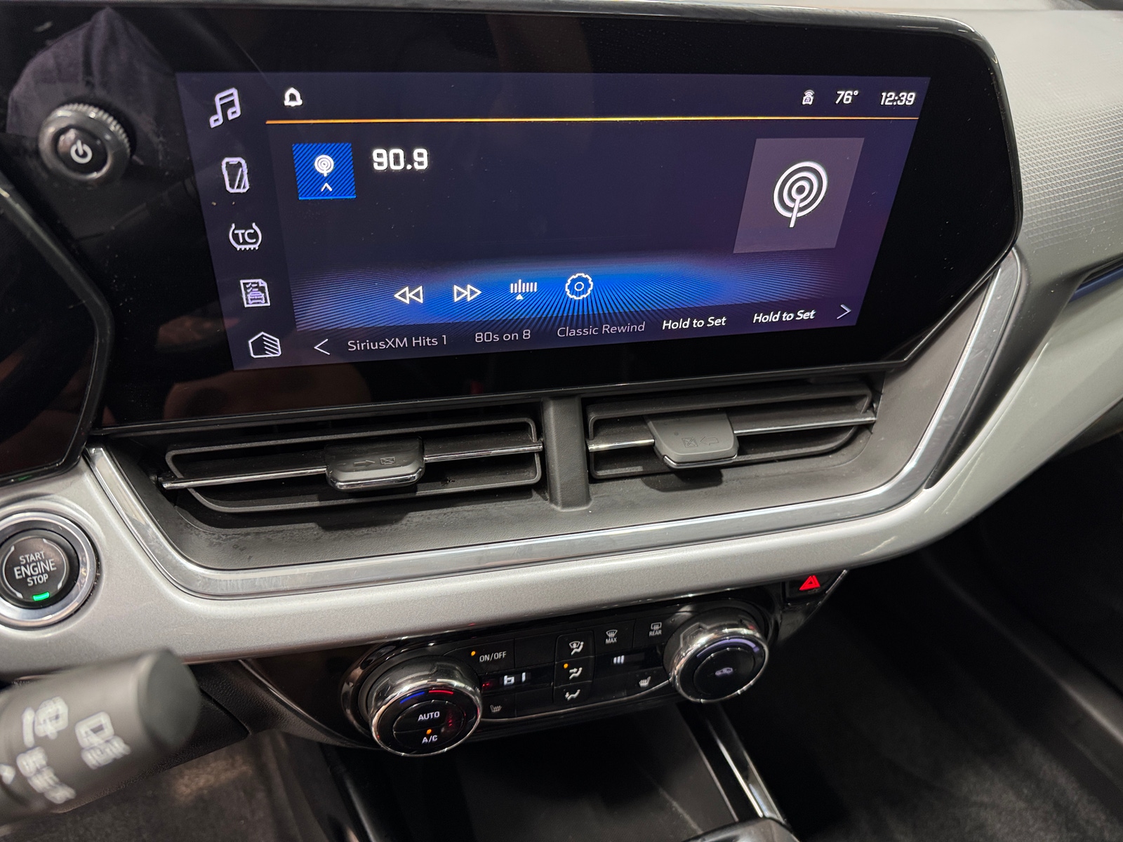 Thumbnail: 2024 Chevrolet Trax - 4